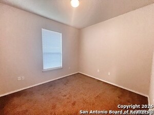 Building Photo - 565 Creekside Cir