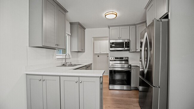 Building Photo - Charming 2 bedroom 1 bath!