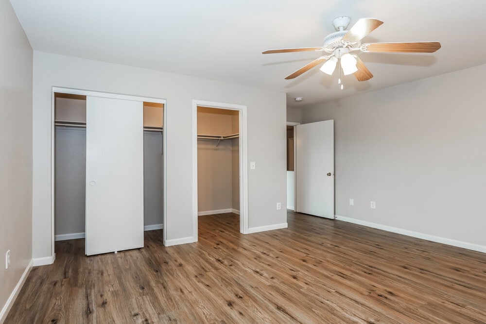 Building Photo - 7014 S 40th Ln