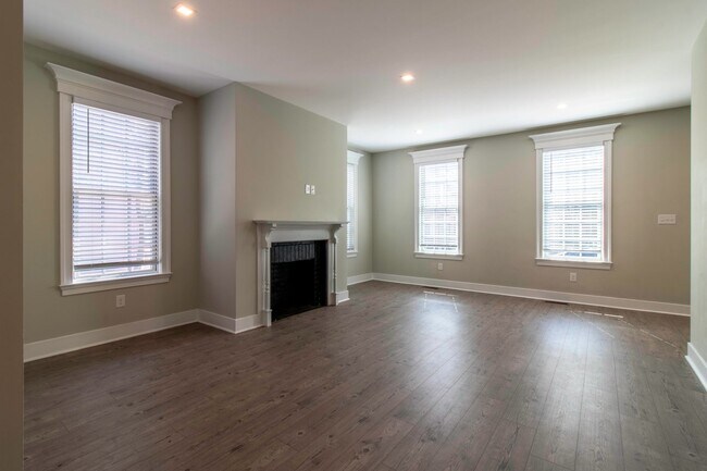 Building Photo - Downtown Milford Year Round Rental - Unfur...