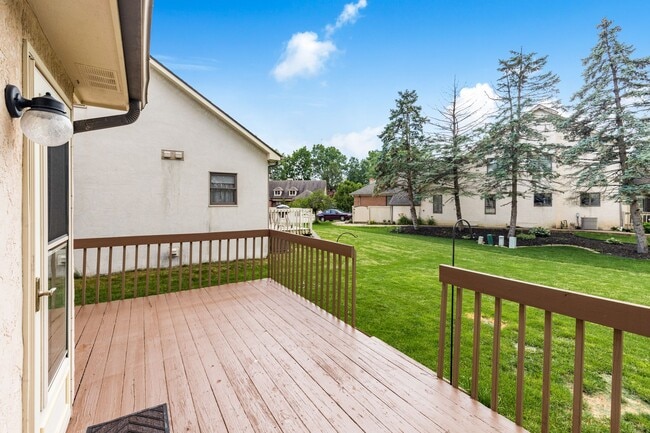 Building Photo - 8287 Talia Ct