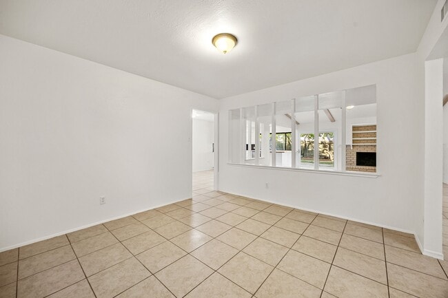 Building Photo - 16610 Carbridge Dr