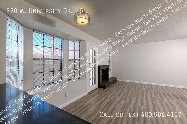 Building Photo - 820 W University Dr