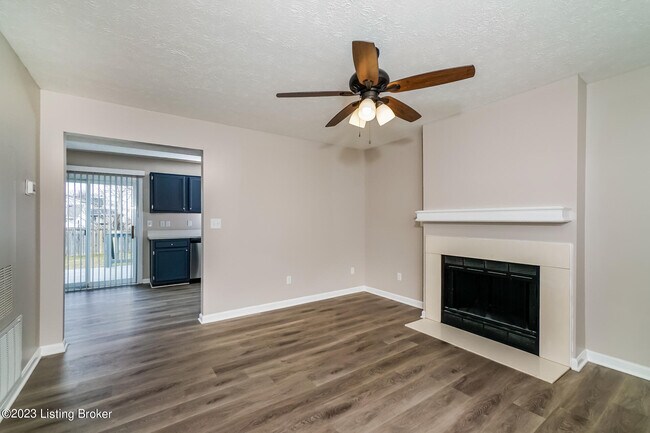 Building Photo - 4103 Willowview Blvd