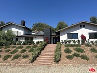 Building Photo - 1131 Rancho Dr