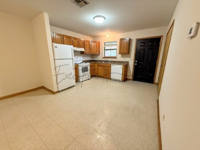 Building Photo - 2528 Crockett St