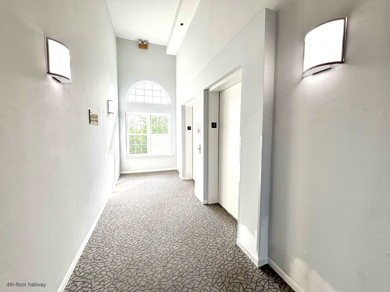 Building Photo - 3315 Wyndham Cir
