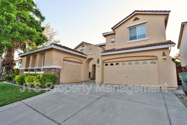 Building Photo - 2040 San Esteban Cir