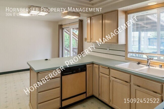 Building Photo - 304 E Chilton Ave