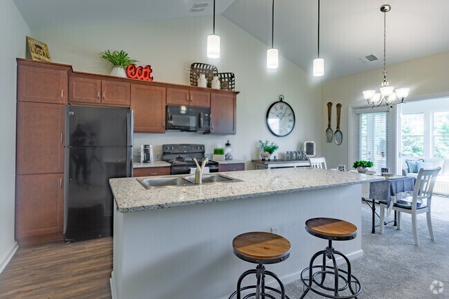 1BD 1BA 966 sq. ft. - Rose Villas - Avon
