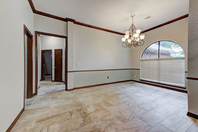 Building Photo - 4808 Baker St