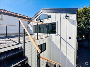 Building Photo - 1105 Stanford Ave