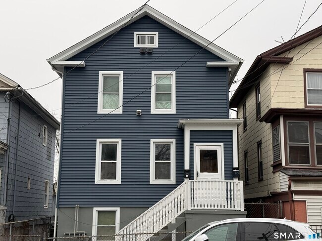 Building Photo - 222 Pequonnock St