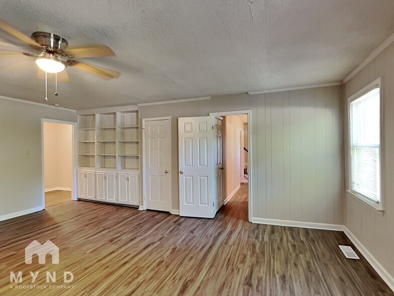 Building Photo - 4812 Kaplan Dr