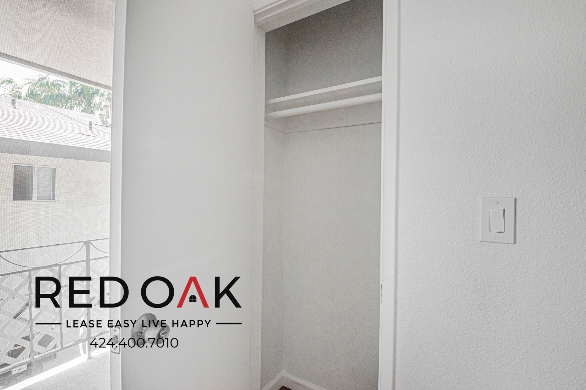 Building Photo - 10714 Western Ave