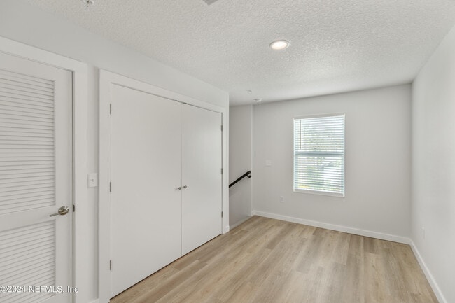 Building Photo - 223 19th St N