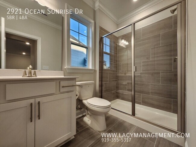 Building Photo - 2921 Ocean Sunrise Dr