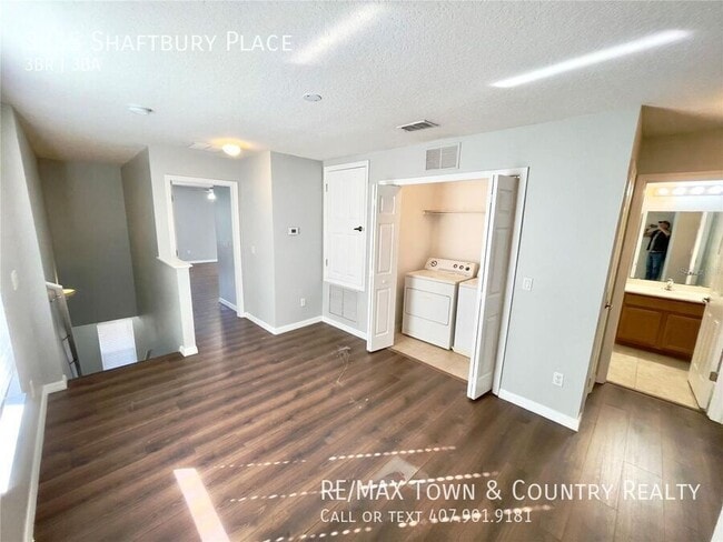 Building Photo - 3855 Shaftbury Pl