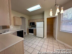 Building Photo - 13631 Auburn Oaks