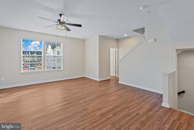Building Photo - 1549 Wilmer Park Ln
