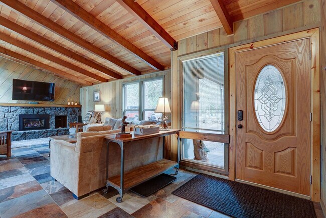 Building Photo - 57314 Approach Ln