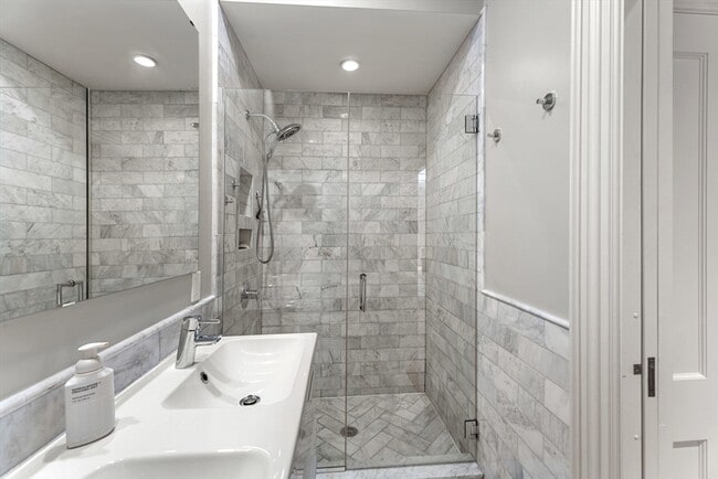 Building Photo - 35 Union Pk