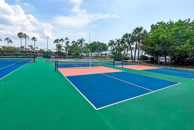 Building Photo - 903 Bahia Del Sol Dr