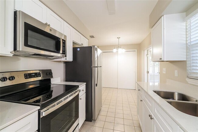 Building Photo - 4243 Cynthia St