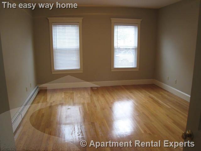 Building Photo - 117 Columbia St