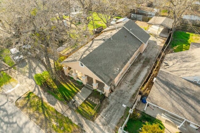 Building Photo - 2514 E Archer St