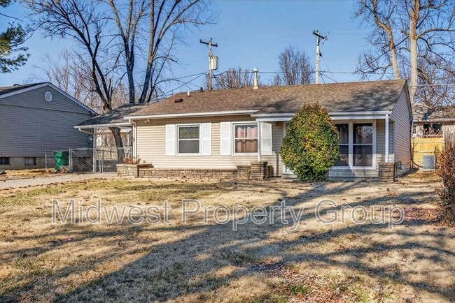 Building Photo - 36 Jamestown Dr