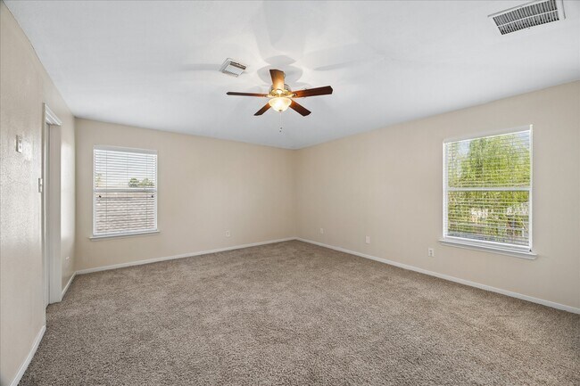 Building Photo - 21914 Willow Downs Dr