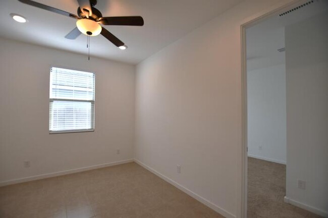 Building Photo - 4021 E Caitlin Dr