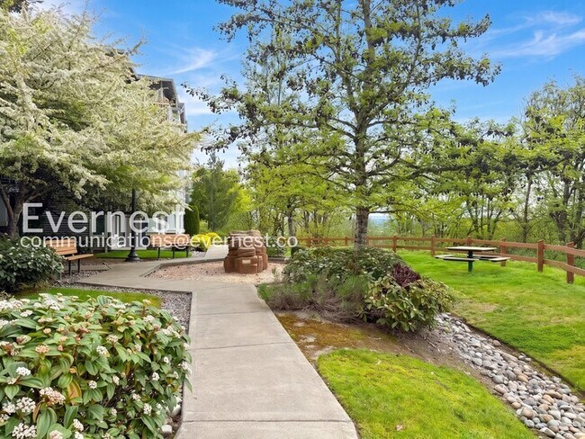 Building Photo - 2 Bed/2 Bath Condo with Garage / Vouchers Accepted / Available Now!