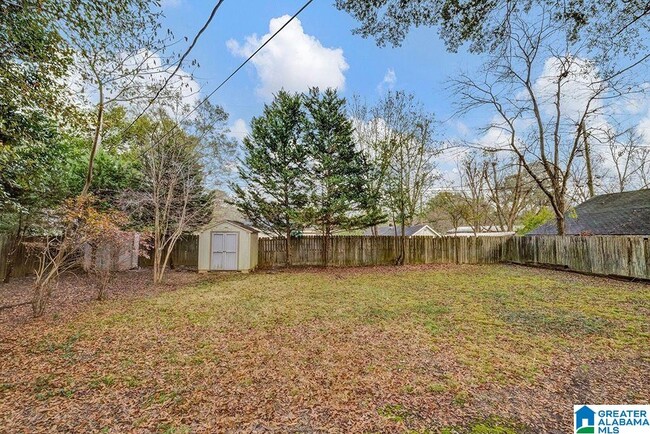 Building Photo - 609 Cobb St