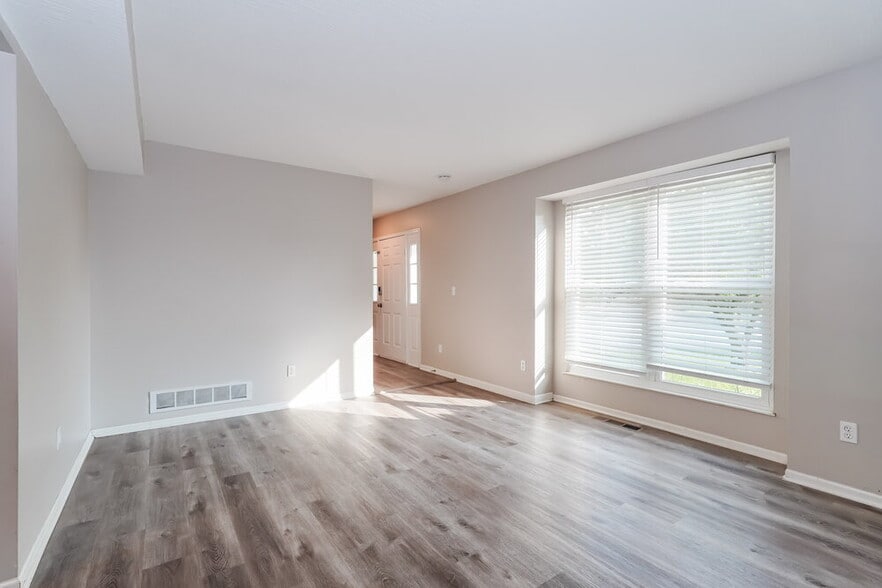 Building Photo - 5305 Frisco Dr