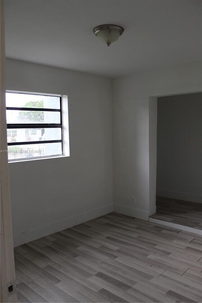 Building Photo - 6651 Custer St