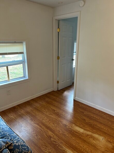 Building Photo - 26908 Plantation Rd