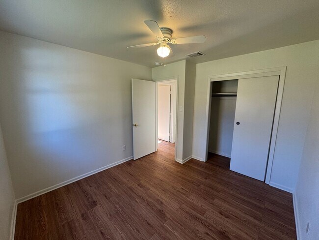 Building Photo - North-Shreveport Home Move-In Ready