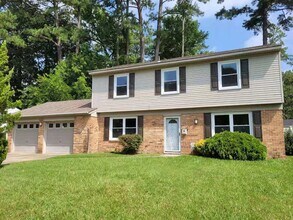 Building Photo - 3632 Silina Dr