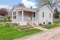 Building Photo - 102 E 56th St