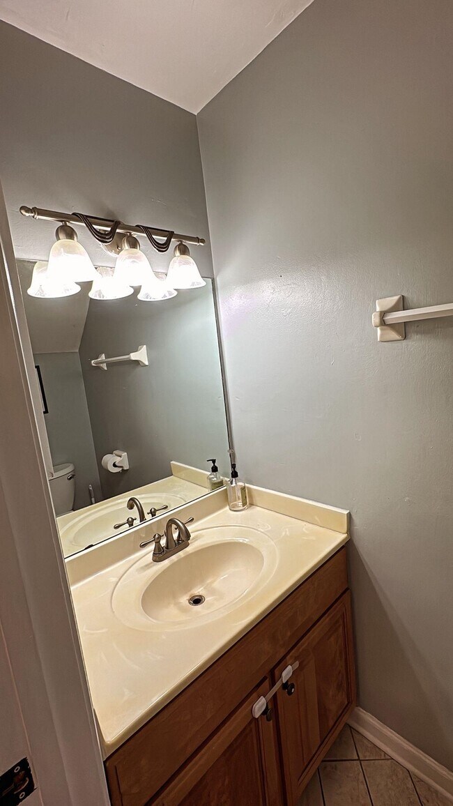 Building Photo - 2348 Merrigan Pl