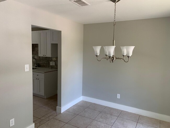 Building Photo - Gorgeous all renovated Home in Lumberton, TX!