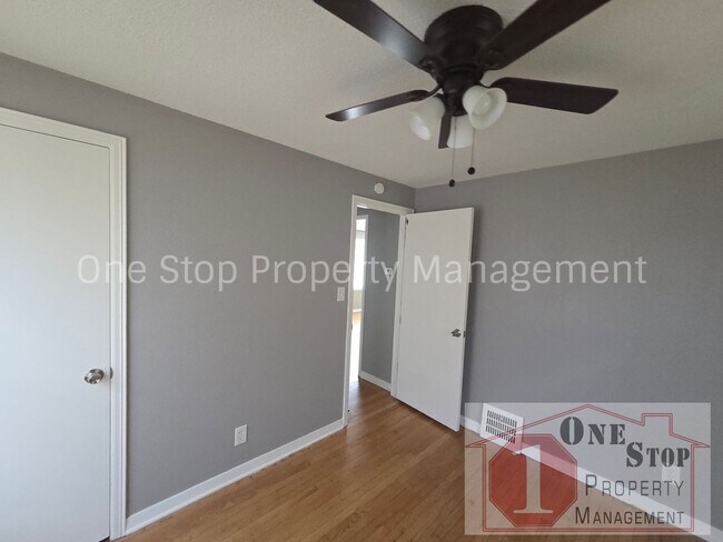 Building Photo - Beautiful 3 Bedroom 2 Bathroom in Kansas City