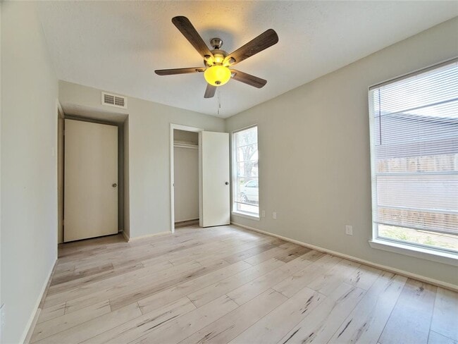 Building Photo - 19311 Lazy Valley Dr