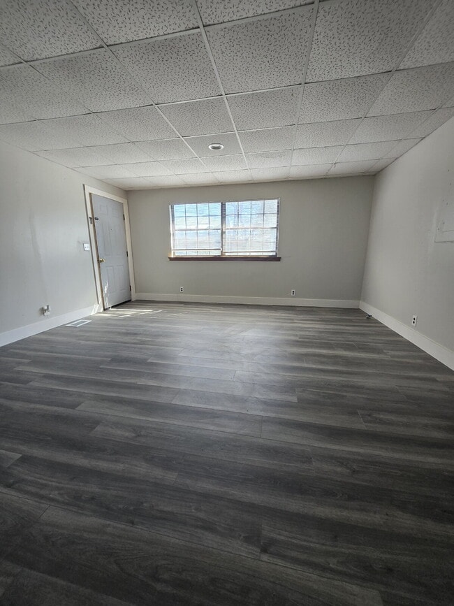 Building Photo - Nice House in Rossville