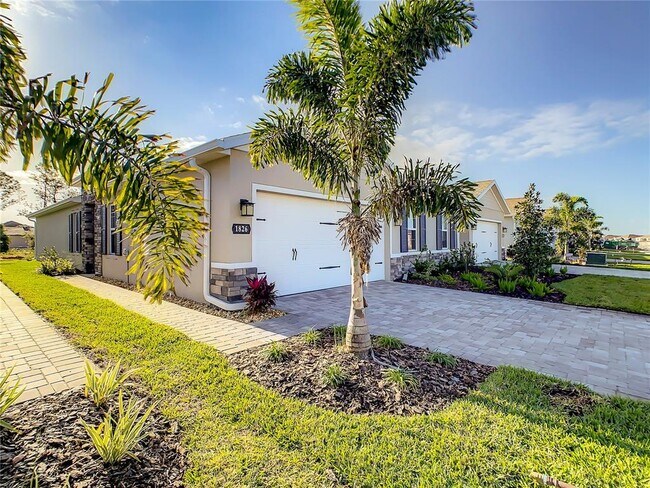 Building Photo - 1826 West Palms Drive