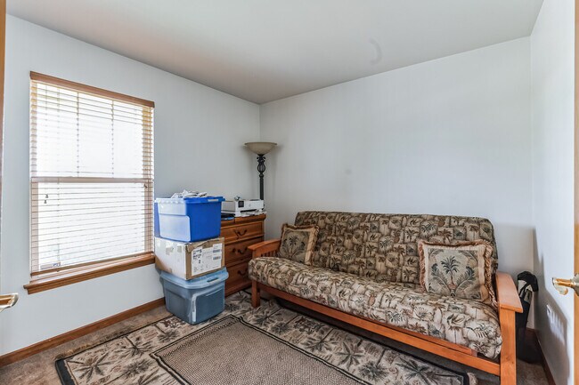 Building Photo - 3003 Saganashkee Ln