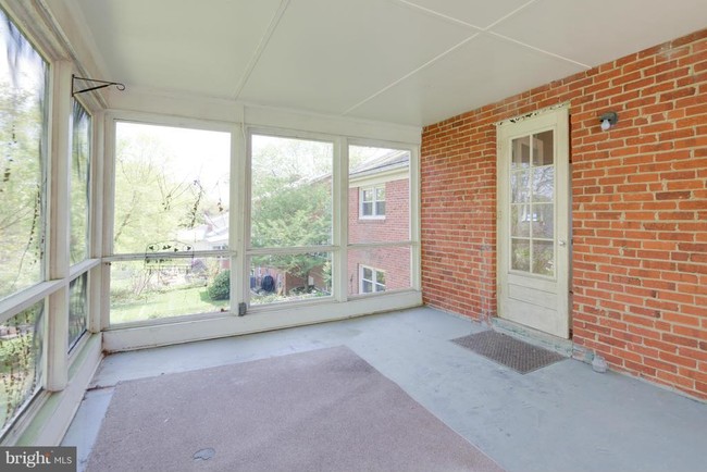 Building Photo - 5935 3rd St N