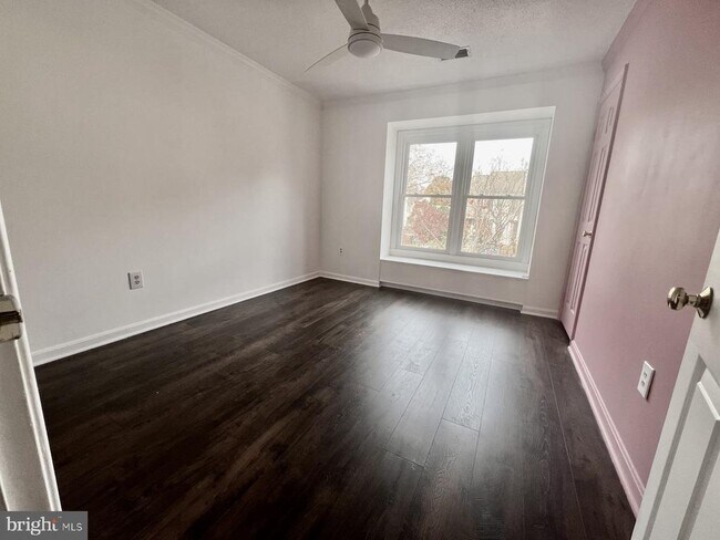 Building Photo - 11570 Hill Meade Ln